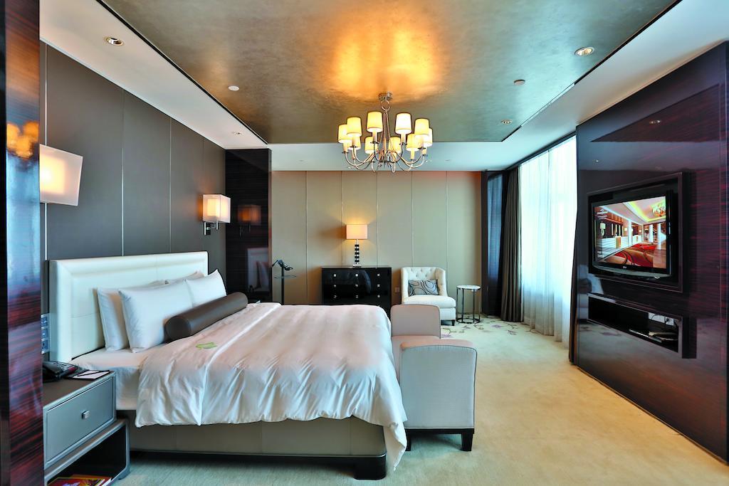 Howard Johnson Kaina Plaza Changzhou Чанчжоу Екстер'єр фото