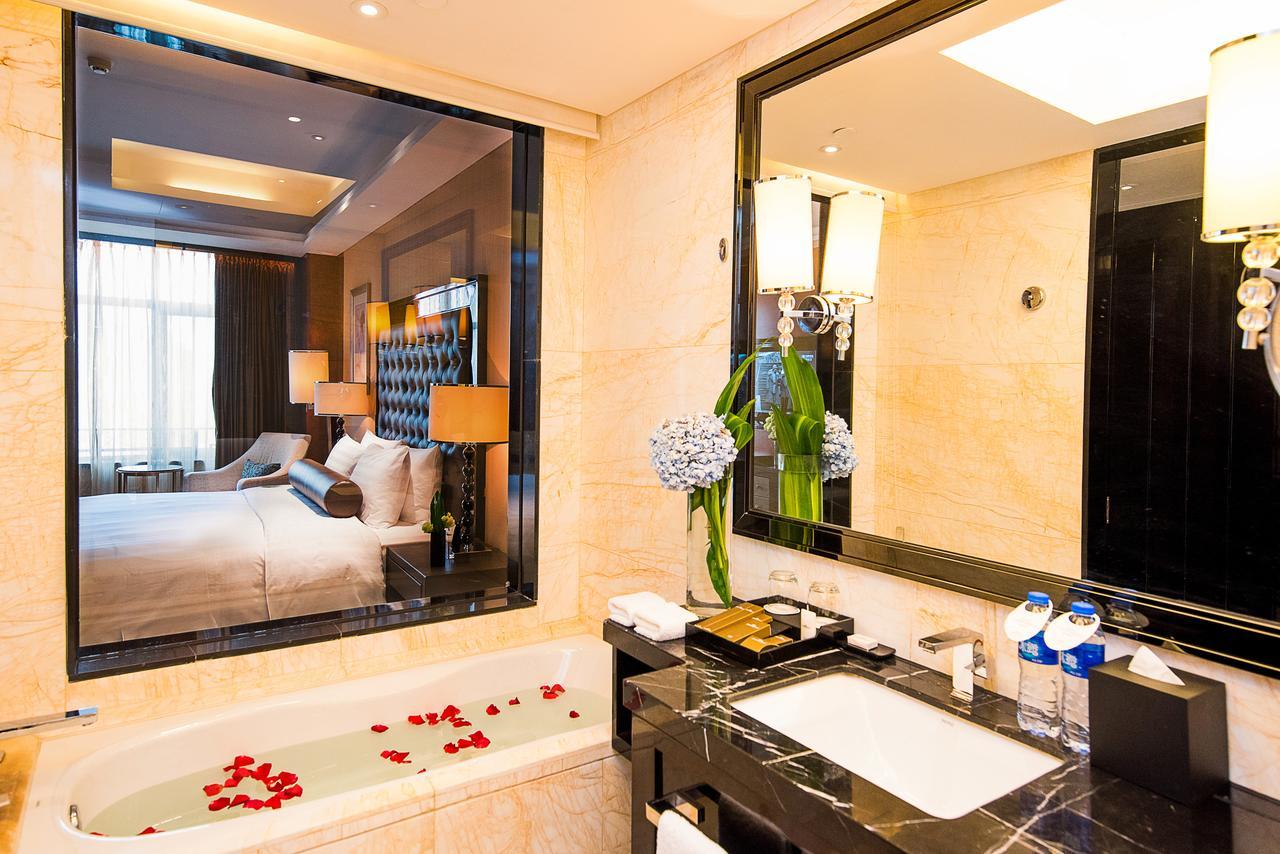 Howard Johnson Kaina Plaza Changzhou Чанчжоу Екстер'єр фото